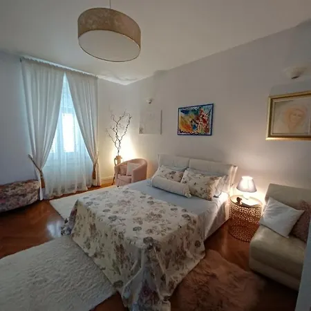 Alore Apartament Pula